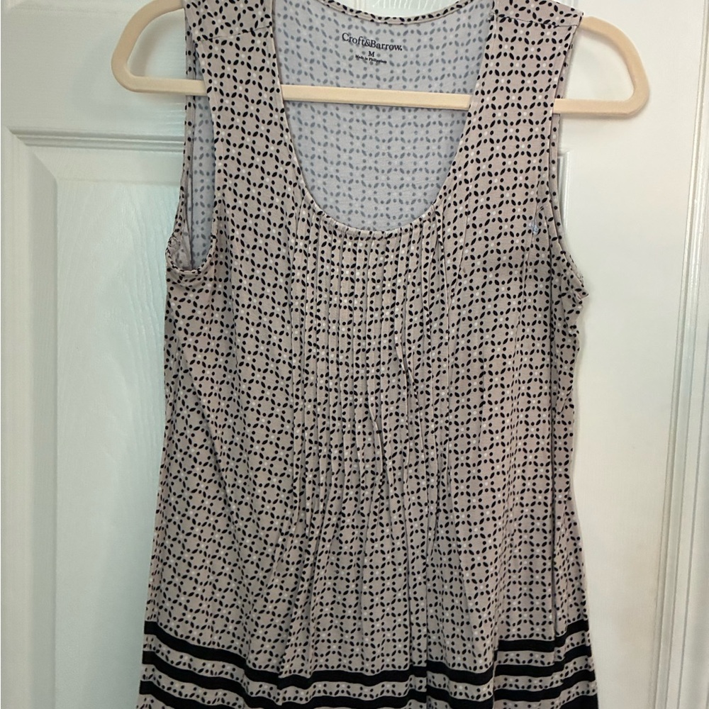 Croft and Barrow Women's Black and White Patterned Top sz M